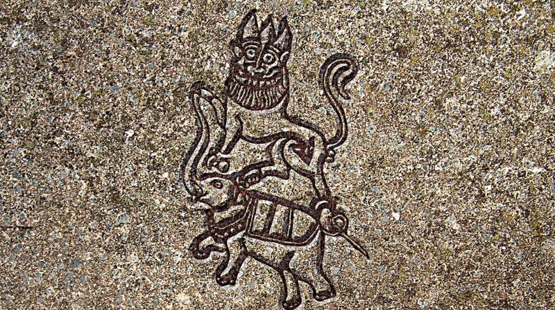 Laser images of rock paintings of Gondwana royal emblem found atop the Daroji Hill near Hampi (Photo: DC) Laser images of rock paintings of Gondwana royal emblem found atop the Daroji Hill near Hampi (Photo: DC)