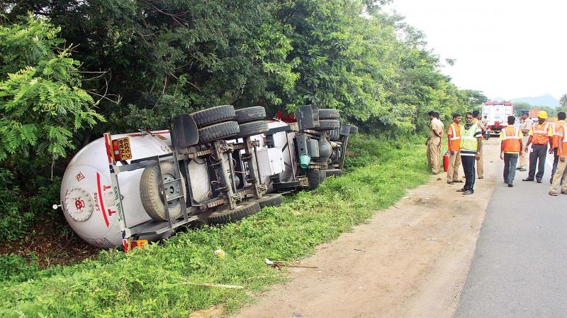 Overturned LPG tanker. (Photo: K. Senthil Nathan) Overturned LPG tanker. (Photo: K. Senthil Nathan)