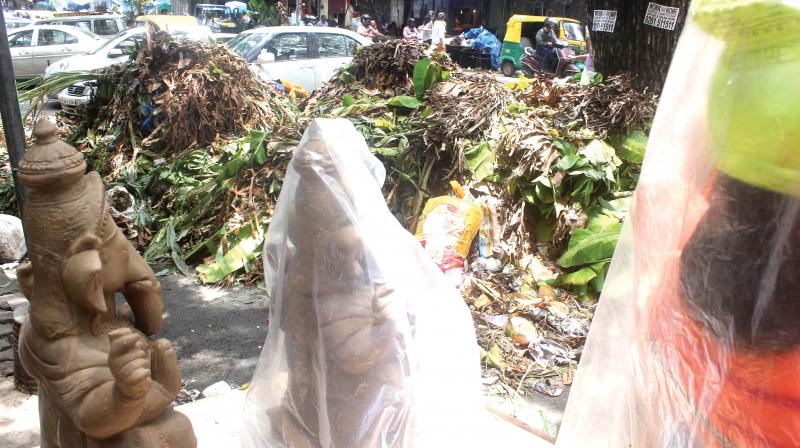 The city generates around 4,000 metric tonnes of garbage every day and during festivals, like Ganesha Chaturthi and Deepawali, it goes up by nearly 30 percent. The city generates around 4,000 metric tonnes of garbage every day and during festivals, like Ganesha Chaturthi and Deepawali, it goes up by nearly 30 percent.