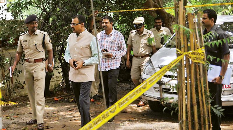 The Special Investigation Team (SIT) headed by IGP B K Singh at the residence of Gauri Lankesh at Rajarajeshwari Nagar in Bengaluru on Thursday. (Photo: Shashidhar B.) The Special Investigation Team (SIT) headed by IGP B K Singh at the residence of Gauri Lankesh at Rajarajeshwari Nagar in Bengaluru on Thursday. (Photo: Shashidhar B.)