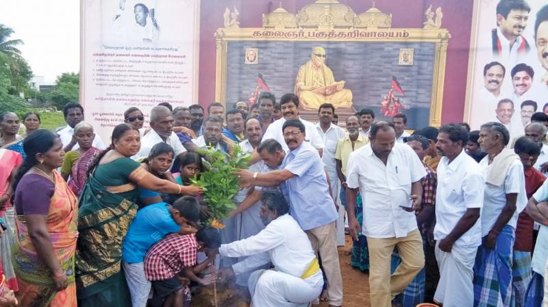 Arunthadhiyars at the bhoomi pooja for building a temple for ex-CM Karunanidhi in Namakkal. Arunthadhiyars at the bhoomi pooja for building a temple for ex-CM Karunanidhi in Namakkal.
