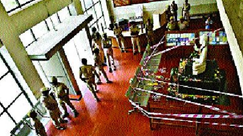 n the meanwhile a few henchmen believed to be the staunch supporters of the former Registrar of BU stormed into the admin block and placed a statue of Buddha on the citadel where the Saraswathi statue was to be placed. n the meanwhile a few henchmen believed to be the staunch supporters of the former Registrar of BU stormed into the admin block and placed a statue of Buddha on the citadel where the Saraswathi statue was to be placed.