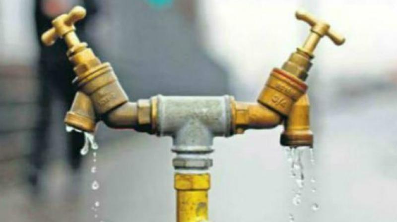 The respite is that after several months Hogenakkal has started receiving above 5,000 cusecs of water since Wednesday taking Mettur storage to 7 tmc feet. The respite is that after several months Hogenakkal has started receiving above 5,000 cusecs of water since Wednesday taking Mettur storage to 7 tmc feet.
