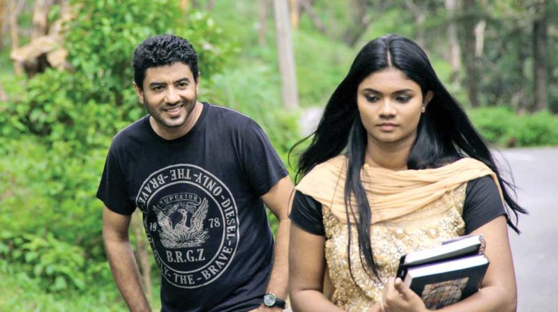 A still from Oviya A still from Oviya
