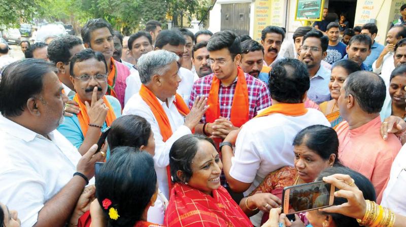 BJP’s Bangalore South candidate Tejasvi Surya campaigns with party leader V. Somanna at Vijayanagar in Bengaluru on Sunday (Photo: KPN) BJP’s Bangalore South candidate Tejasvi Surya campaigns with party leader V. Somanna at Vijayanagar in Bengaluru on Sunday (Photo: KPN)