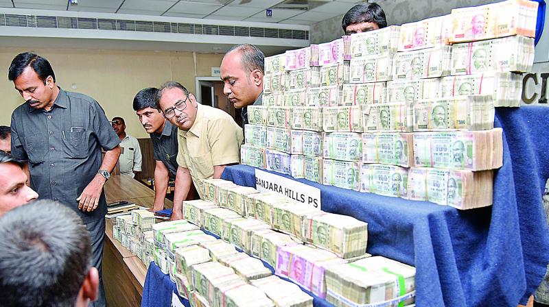 According to Hyderabad police commissioner Anjani Kumar, Seenaiah has revealed that the cash was being taken to the Nalgonda Lok Sabha constituency on the instruction of one Jayaveer Reddy. According to Hyderabad police commissioner Anjani Kumar, Seenaiah has revealed that the cash was being taken to the Nalgonda Lok Sabha constituency on the instruction of one Jayaveer Reddy.