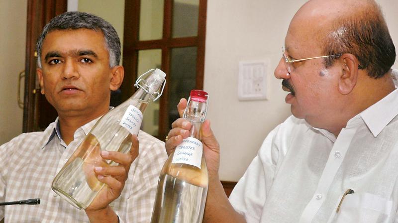 Agriculture Minister Krishna Byregowda and Law Minister T. B. Jayachandra explain to media about releasing the secondary treated sewage water into dry lakes, in Bengaluru on Thursday (Photo:DC) Agriculture Minister Krishna Byregowda and Law Minister T. B. Jayachandra explain to media about releasing the secondary treated sewage water into dry lakes, in Bengaluru on Thursday (Photo:DC)