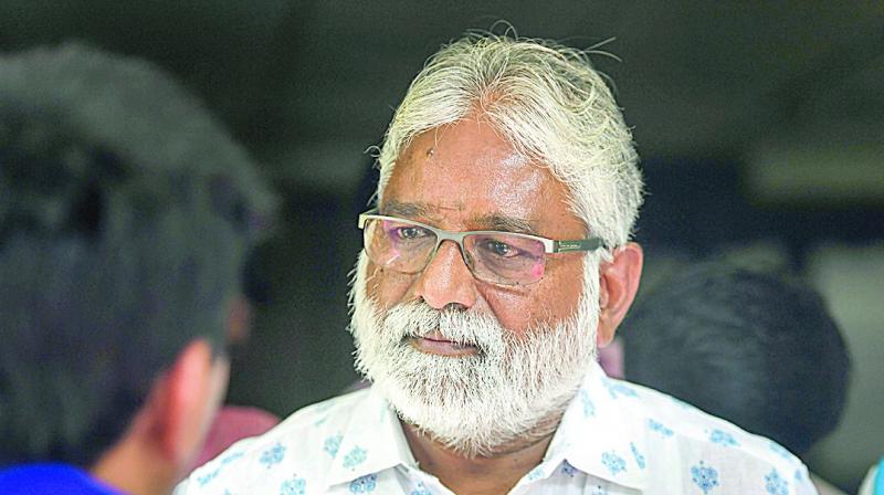 BSP MLA N. Mahesh from Kollegal constituency after a press meet in Bengaluru on Wednesday. Mayawati expelled party’s lone MLA N. Mahesh who abstained from voting during the floor test in Karnataka. (Photo: AP) BSP MLA N. Mahesh from Kollegal constituency after a press meet in Bengaluru on Wednesday. Mayawati expelled party’s lone MLA N. Mahesh who abstained from voting during the floor test in Karnataka. (Photo: AP)