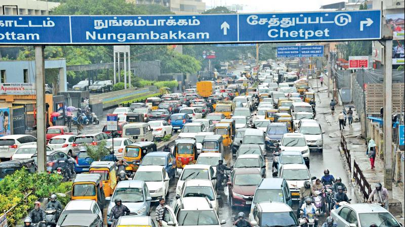 Traffic snarls near Gemini flyover (Photo: DC) Traffic snarls near Gemini flyover (Photo: DC)