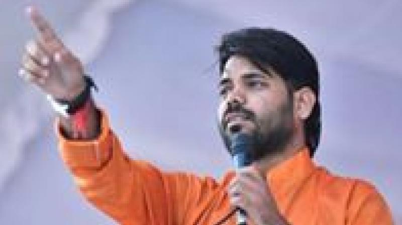 34-year-old Jangpura legislator Praveen Kumar, an old party hand, joined the anti-graft movement spearheaded by Arvind Kejriwal and his colleagues after quitting his job as a regional manager in an IT company. (Photo: Facebook Screengrab | @AAPKaPraveen) 34-year-old Jangpura legislator Praveen Kumar, an old party hand, joined the anti-graft movement spearheaded by Arvind Kejriwal and his colleagues after quitting his job as a regional manager in an IT company. (Photo: Facebook Screengrab | @AAPKaPraveen)