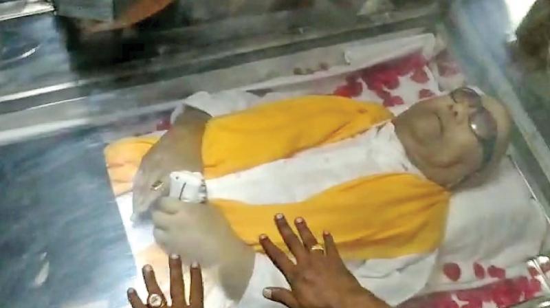 Family moves Supreme Court seeking Marina site to rest Karunanidhi