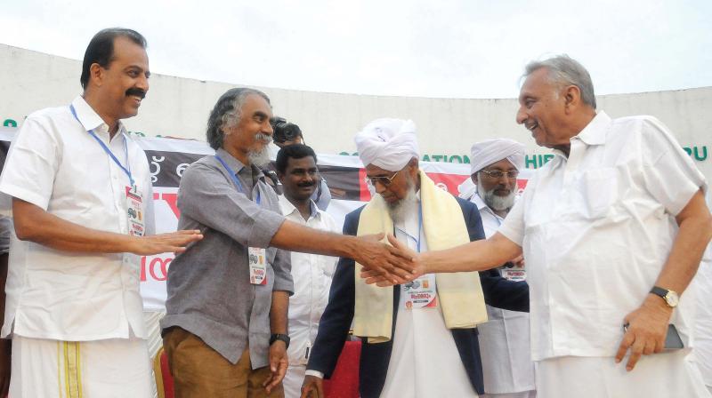 Senior Congress leader Mani Shankar Aiyer being greeted by Left ideologue KEN Kunhammed at the state level campaign against fascism organised by KMYF in Thiruvananthapuram on Thursday. Kadakkal Abdul Azeez Moulavi and K.K. Abid Hussain Thangal, MLA, are also seen. (Photo: A.V. MUZAFAR) Senior Congress leader Mani Shankar Aiyer being greeted by Left ideologue KEN Kunhammed at the state level campaign against fascism organised by KMYF in Thiruvananthapuram on Thursday. Kadakkal Abdul Azeez Moulavi and K.K. Abid Hussain Thangal, MLA, are also seen. (Photo: A.V. MUZAFAR)