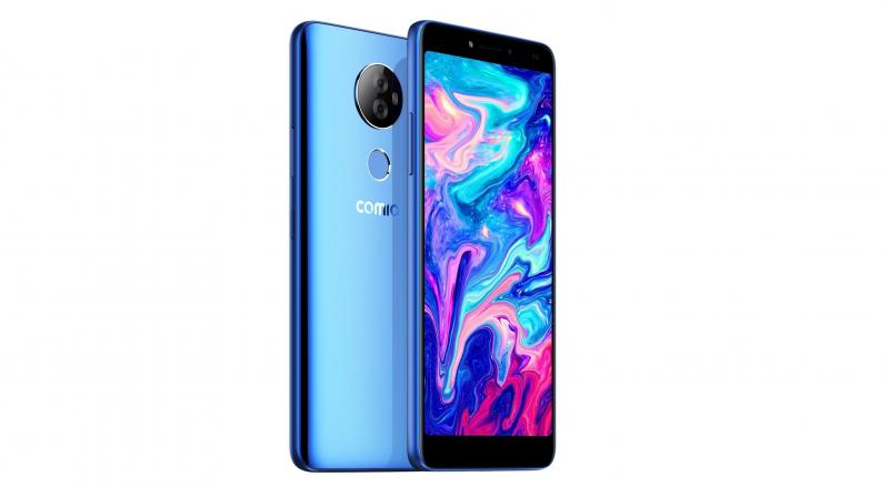 The dual SIM VoLTE supported COMIO X1 Note is available at an MRP of Rs 9,999 and comes in Royal Blue and Sunrise Gold colour variants. The dual SIM VoLTE supported COMIO X1 Note is available at an MRP of Rs 9,999 and comes in Royal Blue and Sunrise Gold colour variants.