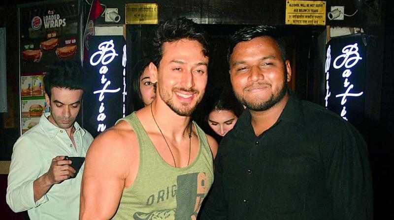 Even after a prolonged leg-injury, the actor took out time for his fans. Even after a prolonged leg-injury, the actor took out time for his fans.