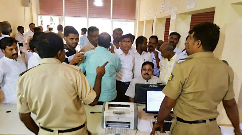 T.T.V. Dinakaran at the office of Parappana Agrahara Jail (Photo:DC) T.T.V. Dinakaran at the office of Parappana Agrahara Jail (Photo:DC)
