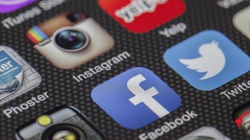 Girls also actively enlist their friends to comment on and like their posts in an attempt to boost their popularity index. (Photo: Pixabay) Girls also actively enlist their friends to comment on and like their posts in an attempt to boost their popularity index. (Photo: Pixabay)