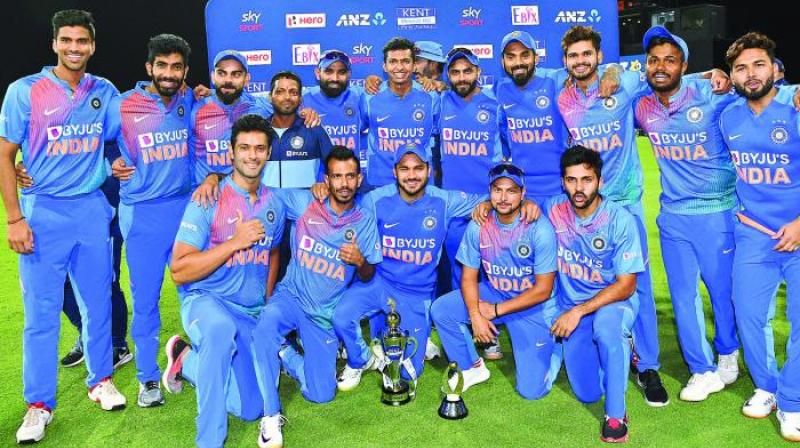 Team India pose after completing their 5-0 T20I series win over New Zealand at Bay Oval on Sunday. (Photo: AP)