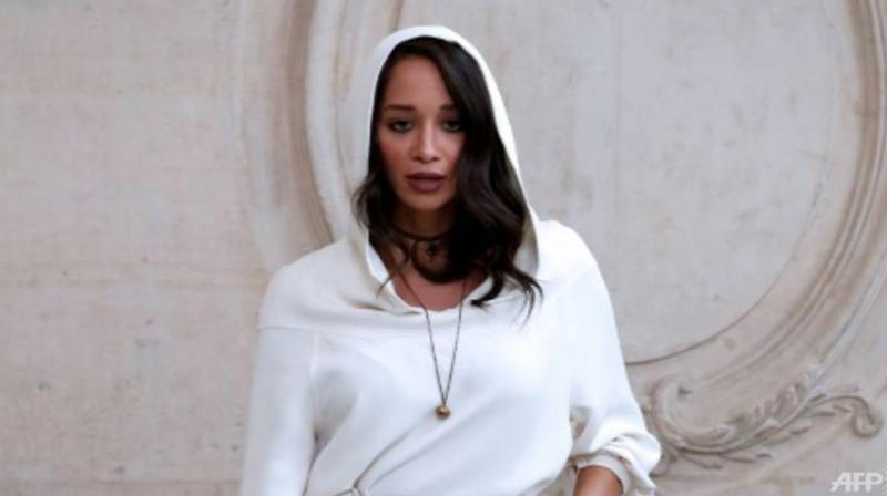 Over 40 photographers who snap top celebrities and bloggers as they arrive for shows have formed an unofficial union, threatening to shame. (Photo: AFP) Over 40 photographers who snap top celebrities and bloggers as they arrive for shows have formed an unofficial union, threatening to shame. (Photo: AFP)