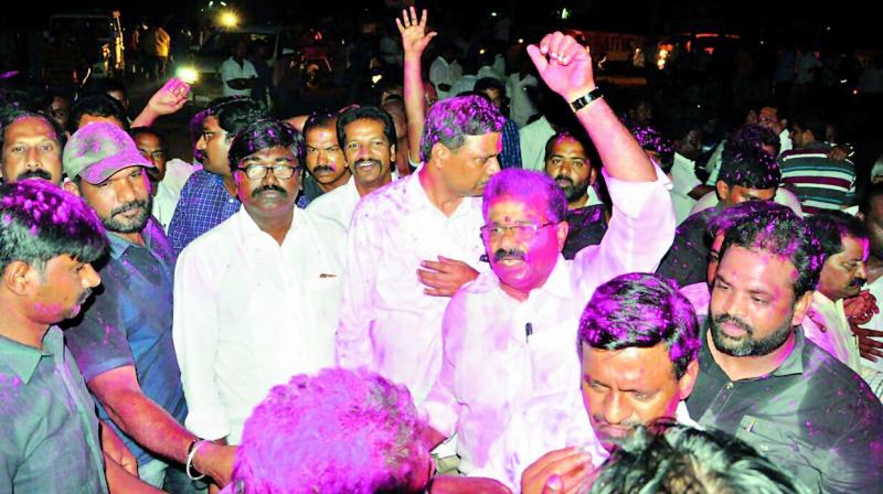 TRS MLC Palla Rajeshwar and MLA Puvvada Ajay Kumar celebrate TBGKS victory in Yellandu on Thursday. (Photo: Deccan Chronicle) TRS MLC Palla Rajeshwar and MLA Puvvada Ajay Kumar celebrate TBGKS victory in Yellandu on Thursday. (Photo: Deccan Chronicle)