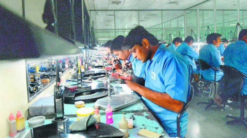 Retail inflation for industrial workers rose to 5.61 per cent in August from 2.52 per cent in the year-ago month mainly due to rise in prices of food items and petroleum products. Retail inflation for industrial workers rose to 5.61 per cent in August from 2.52 per cent in the year-ago month mainly due to rise in prices of food items and petroleum products.