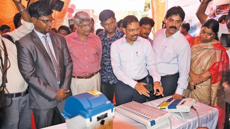 Chief Electoral Officer Satyabrata Sahoo inaugurates LS election voting awareness campaign organised by the students of public relations at Madras University on Thursday. (Photo: DC) Chief Electoral Officer Satyabrata Sahoo inaugurates LS election voting awareness campaign organised by the students of public relations at Madras University on Thursday. (Photo: DC)