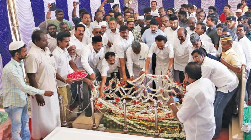 DMK president M. K. Stalin paying floral tributes to Quaid-e-Millath at the Big Mosque in Triplicane on the occasion of the 124th birth anniversary of the revered Muslim leader on Wednesday. (Photo: DC) DMK president M. K. Stalin paying floral tributes to Quaid-e-Millath at the Big Mosque in Triplicane on the occasion of the 124th birth anniversary of the revered Muslim leader on Wednesday. (Photo: DC)