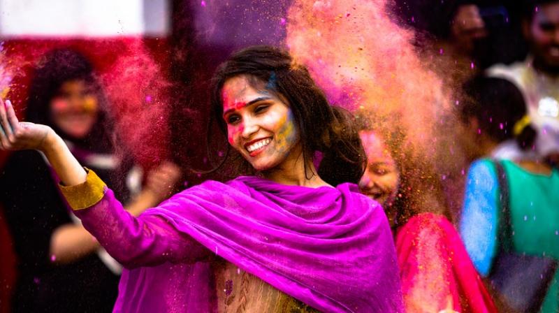 Tips and tricks to protect your gadgets this Holi. (Photo: Pixabay) Tips and tricks to protect your gadgets this Holi. (Photo: Pixabay)