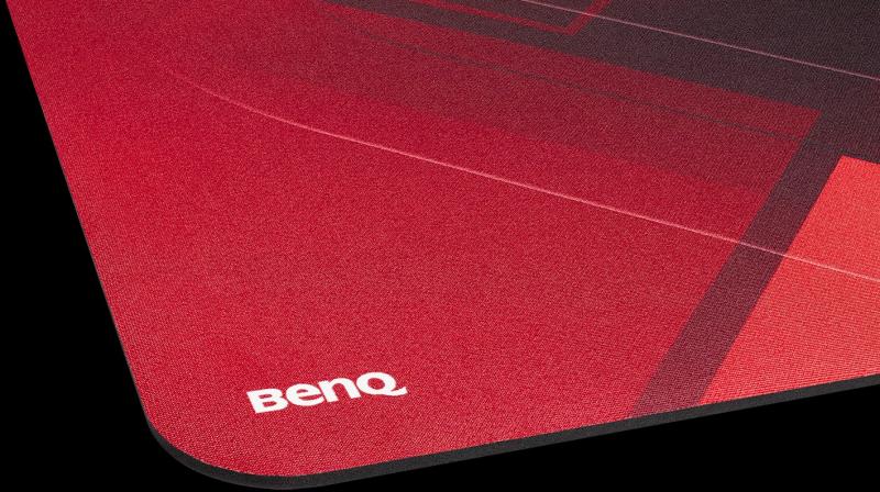 ZOWIE G-SR is designed for gamers that enjoy the comfort of a rubber base in a cloth mousepad. ZOWIE G-SR is designed for gamers that enjoy the comfort of a rubber base in a cloth mousepad.
