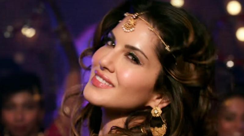 Sunny in a still from 'Raees' Sunny in a still from 'Raees'