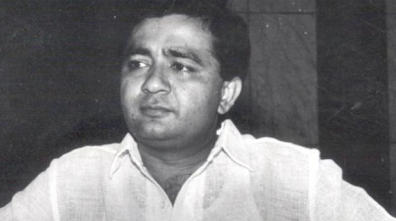 Gulshan Kumar. Gulshan Kumar.