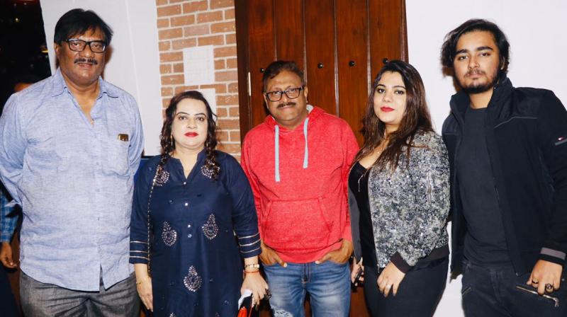 Marathi actress Deepali Sayed and Manisha Kelkar are a fan of Marathi cuisine at Tejal's cafe. Marathi actress Deepali Sayed and Manisha Kelkar are a fan of Marathi cuisine at Tejal's cafe.