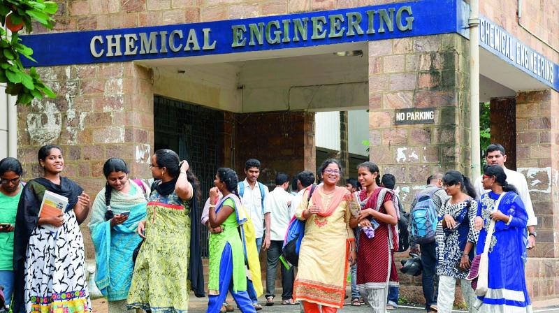 chandrababu-vote-bank-students-universities-unempl