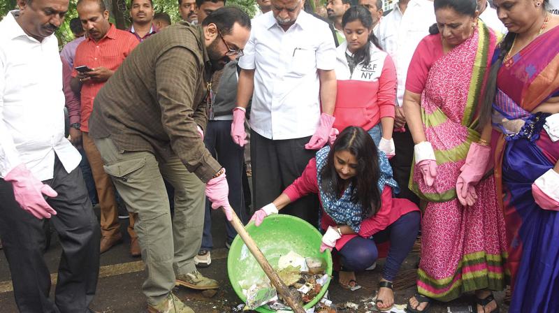 Rajya Sabha member Rajeev Chandrasekhar at a cleaning programme at Rajarajeshwari Nagar. (Photo: DC) Rajya Sabha member Rajeev Chandrasekhar at a cleaning programme at Rajarajeshwari Nagar. (Photo: DC)