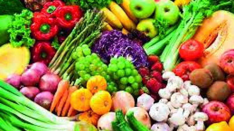 Aim for low-starch vegetables such as green veg or salad vegetables to make up half your plate at each meal Aim for low-starch vegetables such as green veg or salad vegetables to make up half your plate at each meal