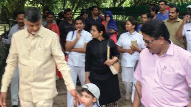 N. Chandrababu Naidu, wife Nara Bhuvaneshwari and grandson Nara Devaansh at the Thiruvananthapuram Zoo on Sunday. Museum and Zoo director K. Gangadharan is also seen. N. Chandrababu Naidu, wife Nara Bhuvaneshwari and grandson Nara Devaansh at the Thiruvananthapuram Zoo on Sunday. Museum and Zoo director K. Gangadharan is also seen.