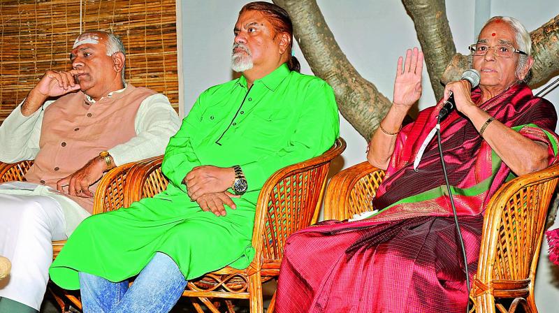 Vijay Siva, Anant Vaidyanathan and Smt R. Vedavalli. Vijay Siva, Anant Vaidyanathan and Smt R. Vedavalli.