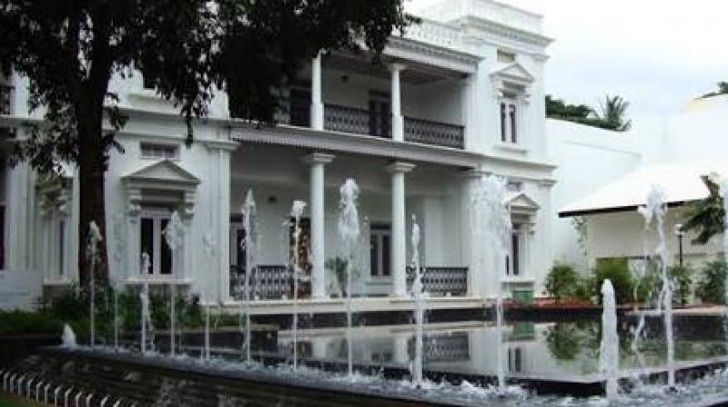 Manikyavelu Mansion, now the NGMA Bengaluru. Manikyavelu Mansion, now the NGMA Bengaluru.