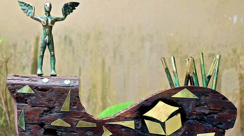 Terrain: The winged figure stands victorious, encircled by rewards, opposite a section of terrain covered by a cluster of thorn-like obstacles. Terrain: The winged figure stands victorious, encircled by rewards, opposite a section of terrain covered by a cluster of thorn-like obstacles.