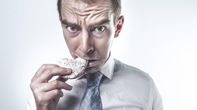 Reduced levels of glucose in the brain, which occurs when we’re feeling hungry, can make it difficult for us to have control over our emotions and ability to concentrate. Reduced levels of glucose in the brain, which occurs when we’re feeling hungry, can make it difficult for us to have control over our emotions and ability to concentrate.