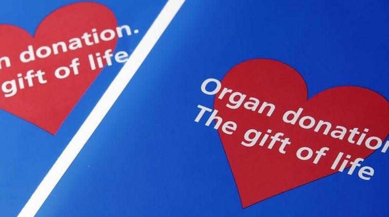 The harvested heart was yesterday transported from Unity Hospital in Gujarat's Surat to Fortis Hospital in suburban Mulund (Photo: AFP) The harvested heart was yesterday transported from Unity Hospital in Gujarat's Surat to Fortis Hospital in suburban Mulund (Photo: AFP)
