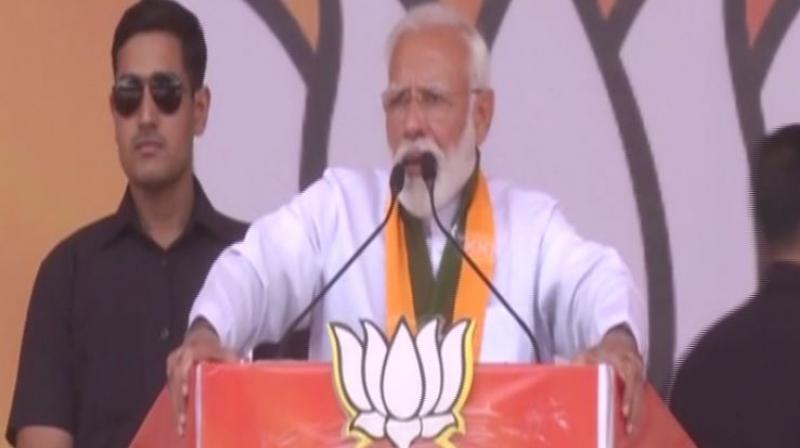 Hundreds of Sikhs were torched after throwing petrol diesel on them, burning tires were put around their necks and Congress is saying 'so what', PM Modi took a swipe at the Congress. (Photo: ANI) Hundreds of Sikhs were torched after throwing petrol diesel on them, burning tires were put around their necks and Congress is saying 'so what', PM Modi took a swipe at the Congress. (Photo: ANI)