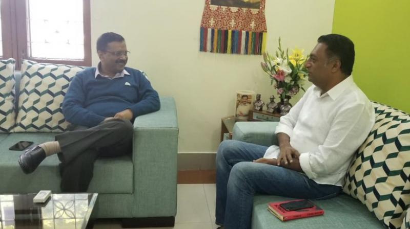 Actor Prakash Raj met Delhi Chief Minister Arvind Kejriwal in the national capital on Thursday in New Delhi. (Twitter | @prakashraaj) Actor Prakash Raj met Delhi Chief Minister Arvind Kejriwal in the national capital on Thursday in New Delhi. (Twitter | @prakashraaj)