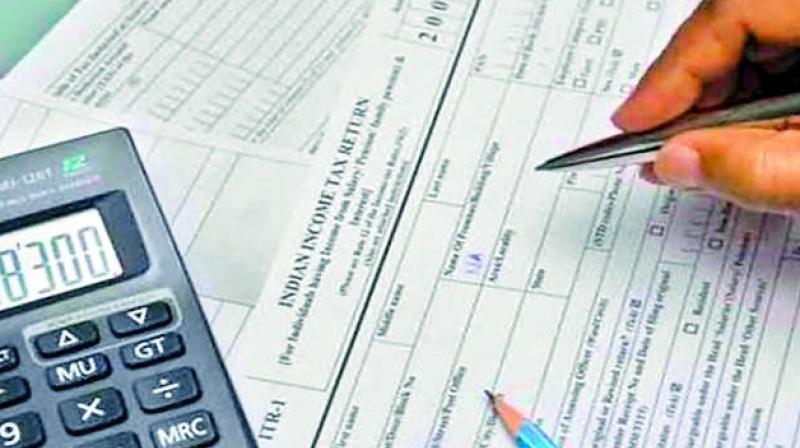 For those with annual income less than Rs 5 lakh this fine was Rs 1,000. Now, with this extension people get additional time to file their return and escape the penalty. For those with annual income less than Rs 5 lakh this fine was Rs 1,000. Now, with this extension people get additional time to file their return and escape the penalty.