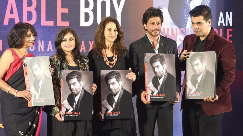 Karan with SRK, Shobhaa De and guests Karan with SRK, Shobhaa De and guests