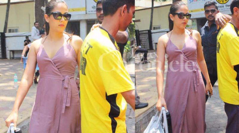 Mira Rajput spotted in a posh locality in Mumbai (Pic courtesy: Viral Bhayani). Mira Rajput spotted in a posh locality in Mumbai (Pic courtesy: Viral Bhayani).