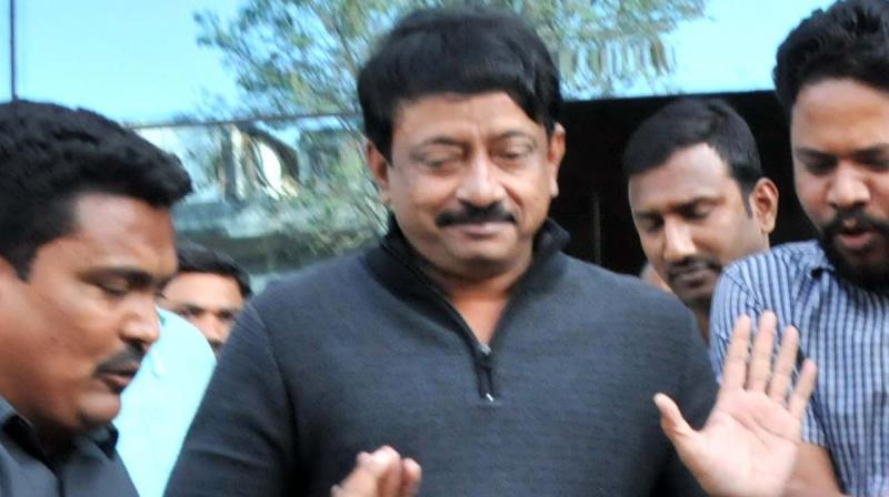 Police commissioner of Hyderabad, V.V. Srinivasa Rao may initiate an inquiry into the matter. Police commissioner of Hyderabad, V.V. Srinivasa Rao may initiate an inquiry into the matter.