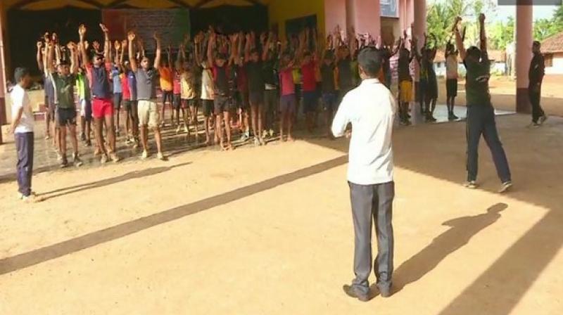 Kishore raised funds from people for the cause, including auto drivers, bus agents, traders, and vegetable sellers. (Photo:ANI) Kishore raised funds from people for the cause, including auto drivers, bus agents, traders, and vegetable sellers. (Photo:ANI)