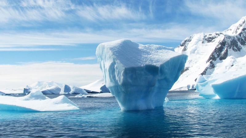 Mysterious giant hole opens up in Antarctica. (Photo: Pixabay) Mysterious giant hole opens up in Antarctica. (Photo: Pixabay)