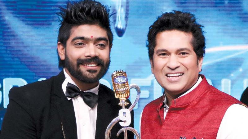 Winner Of Indian Idol 9 Lv Revanth With Sachin Tendulkar. Winner Of Indian Idol 9 Lv Revanth With Sachin Tendulkar.