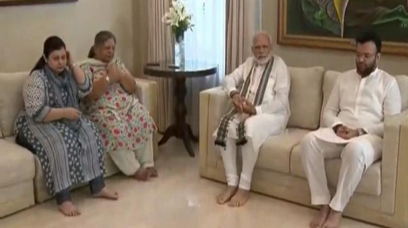 Prime Minister Narendra Modi on Tuesday visited the residence of late Arun Jaitley to pay tribute to the former Finance Minister and meet his family. (Photo: ANI) Prime Minister Narendra Modi on Tuesday visited the residence of late Arun Jaitley to pay tribute to the former Finance Minister and meet his family. (Photo: ANI)